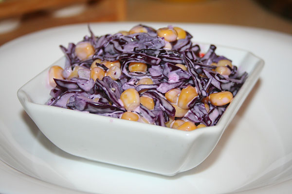 Салат с капустой, морковью, огурцом и кукурузой рецепт с фото пошагово